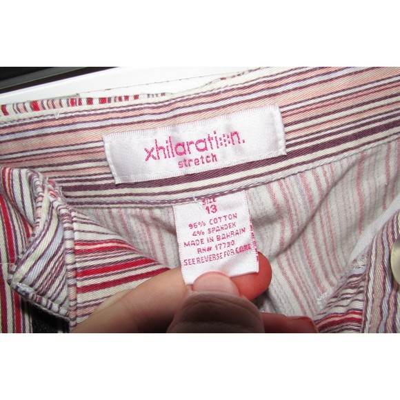 Xhilaration Juniors Multicolor Striped Mid-Rise Stretch Capri Pants Size 13 - Picture 7 of 7